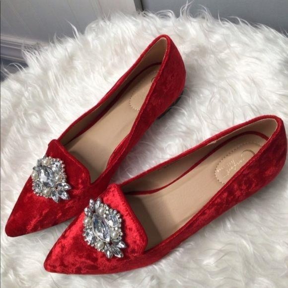 Elegant Red Velvet Loafers with Embellishments - Picture 2 of 16